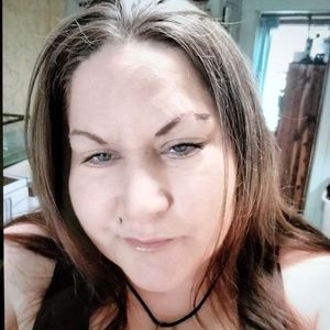 Meet your Posher, Becca